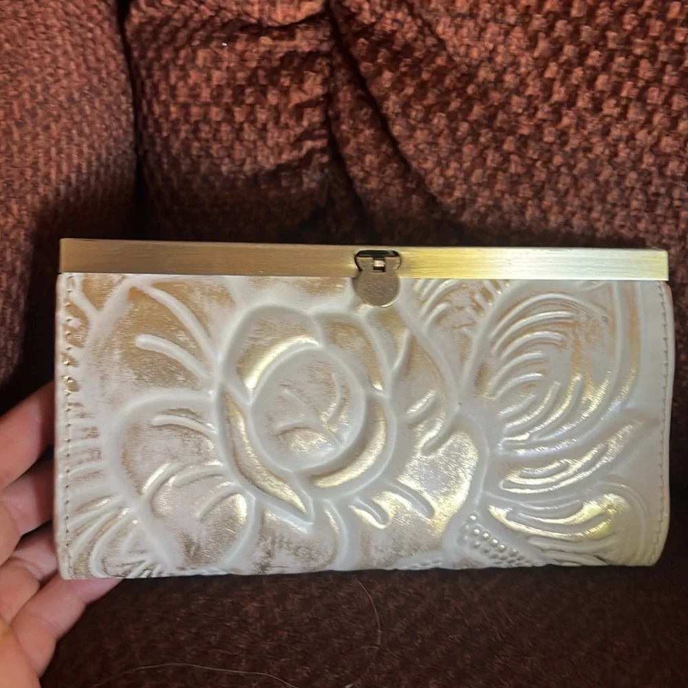 Patricia Nash leather wallet